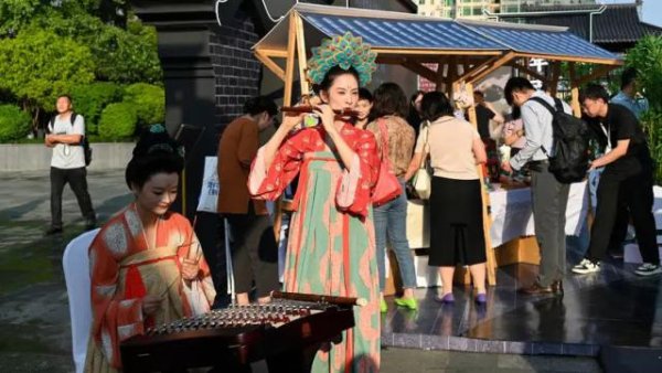 A股策略 可以像抓生产一样抓消费吗？